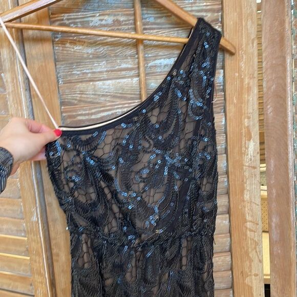 Vince Camuto One Shoulder Sequin Dress Size 2 - Picture 3 of 8